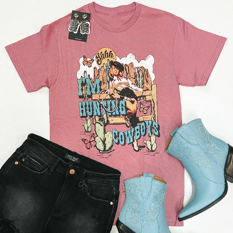 Last Chance Size Small | I'm Hunting Cowboys  Short Sleeve Graphic Tee in Mauve Pink